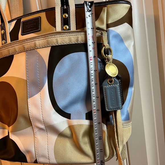 Coach Hamptons Scarf Print Tote Blue/Multicolor No 10115 - Used - Picture 5 of 15